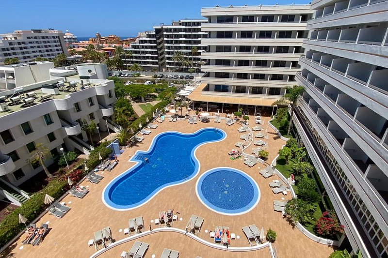 Coral Suites & Spa