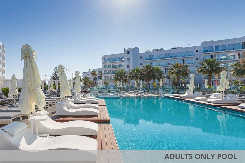 The Blue Ivy Hotel & Suites